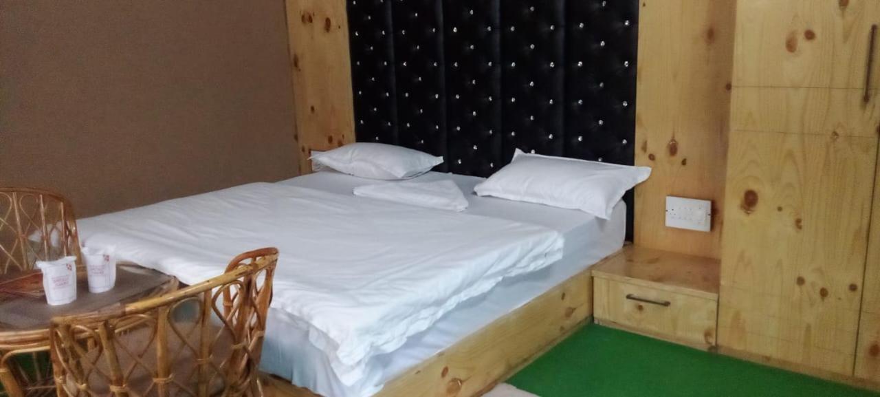 Jungle Resort Haldwāni Extérieur photo
